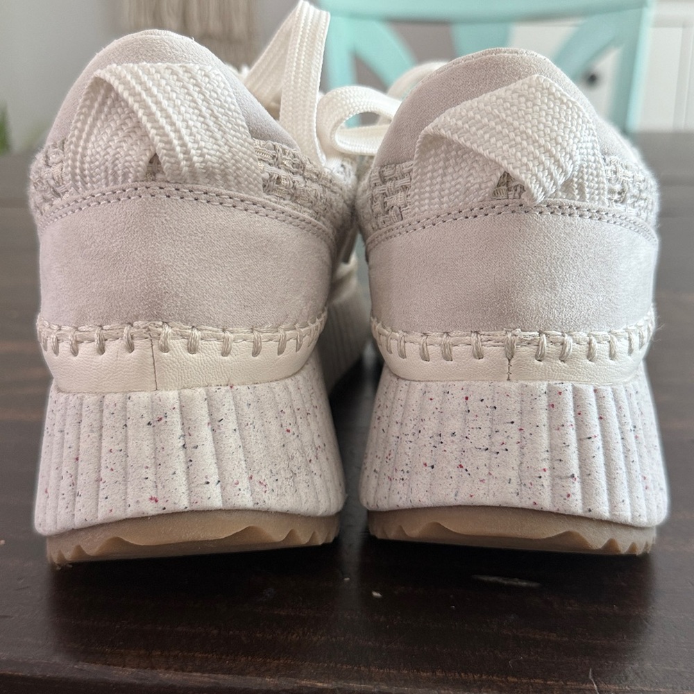 Universal Thread Cream Platform Sneakers - Picture 4 of 6